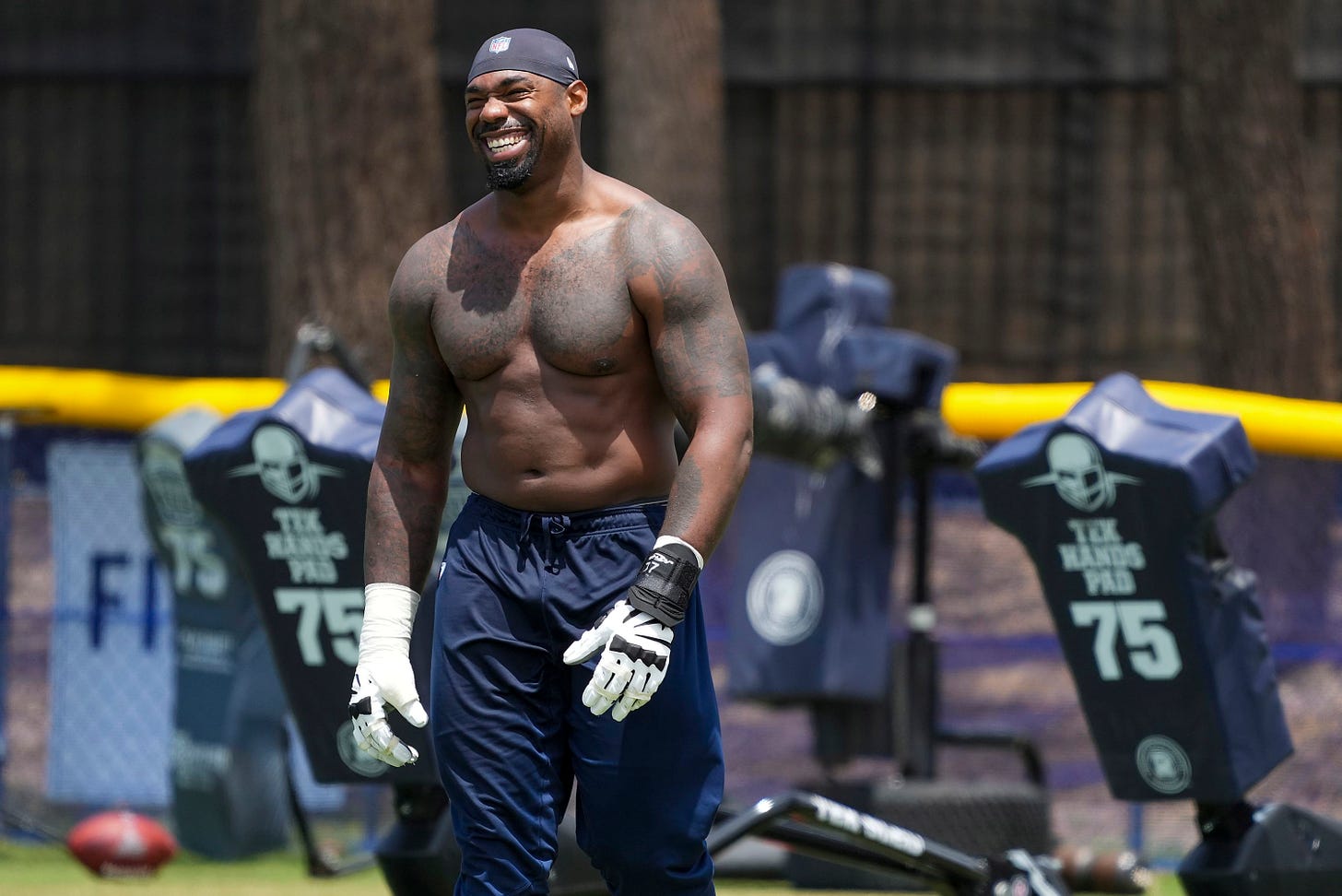 Cowboys camp observations: Tyron Smith off to incredible start; Leighton  Vander Esch fits at Will LB