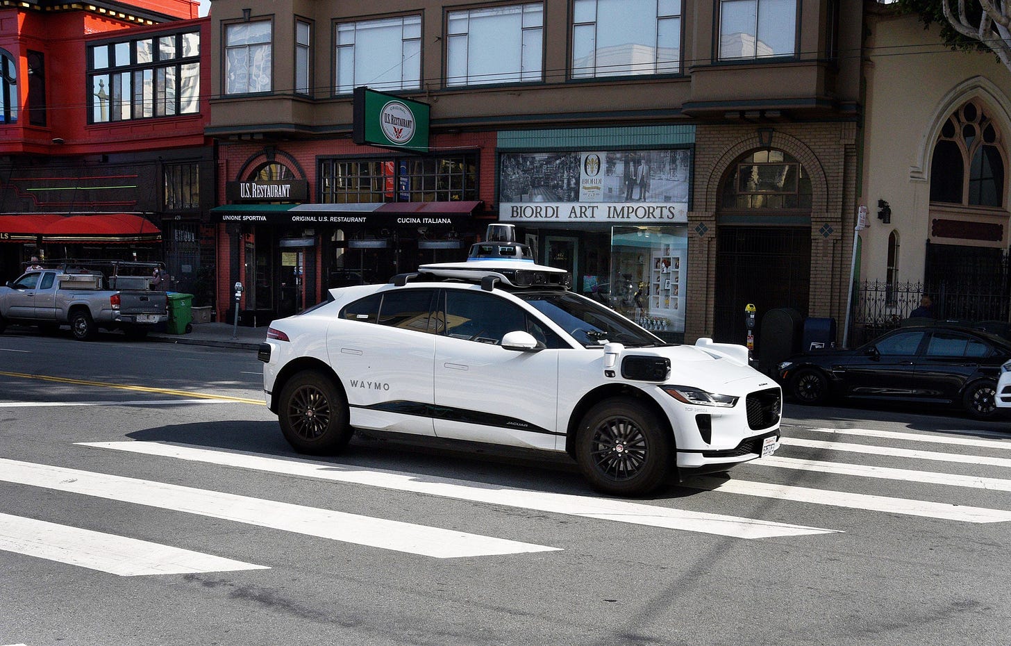 Cruise and Waymo Robotaxis Can Now Work the Streets of San Francisco 24/7 |  WIRED