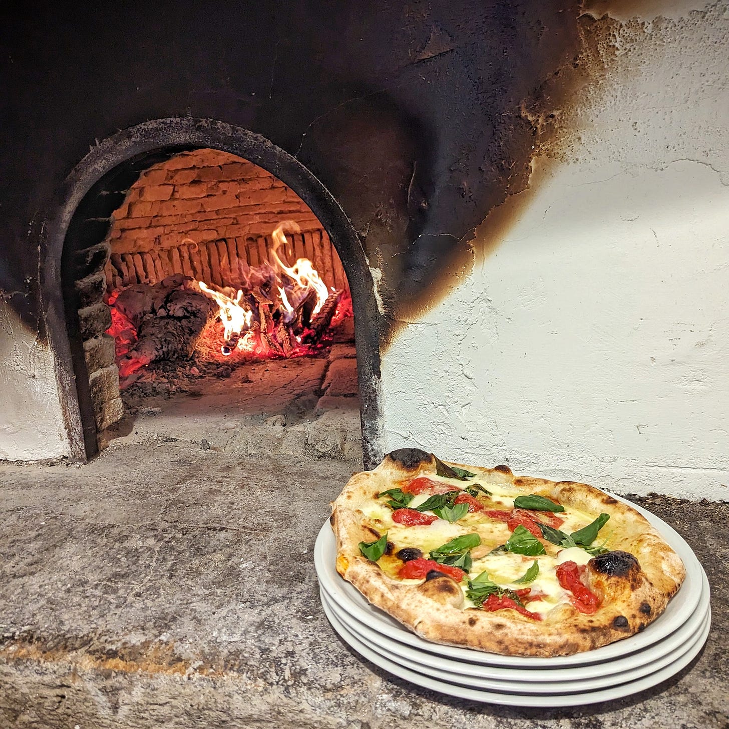 Margherita Giardino Torre di Salvatore De Rinaldi, e il forno per pizza storico di Capodimonte