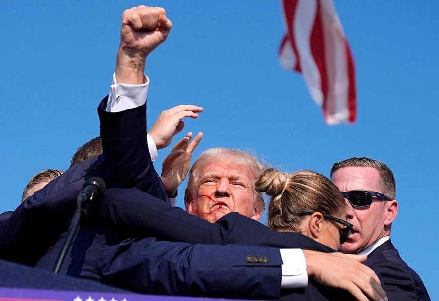 ConversationPrints DONALD TRUMP FIST PUMP AFTER SHOT GLOSSY POSTER PICTURE  PHOTO PRINT BANNER : Amazon.ca: Home