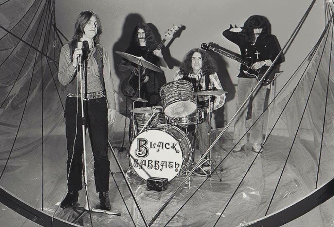 Black Sabbath (1970) : r/OldSchoolCool