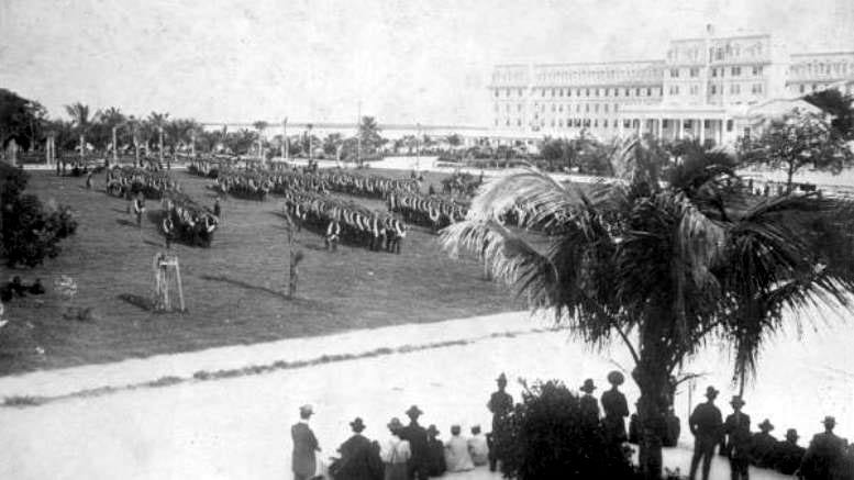 Soldiers marching on Royal Palm Park in 1898