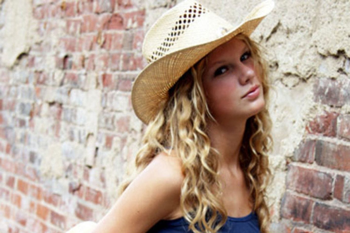 Photos of Taylor Swift Wearing Hats Before Reputation Debut