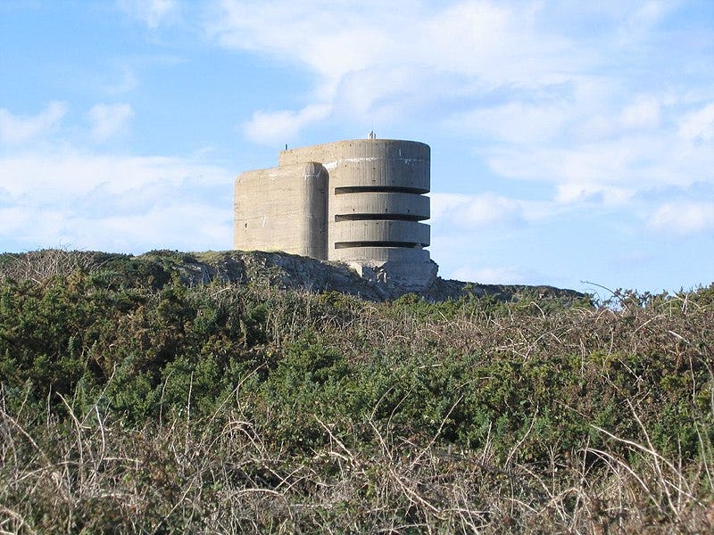 File:Alderney WW2 occupation bunker Odeon.jpg