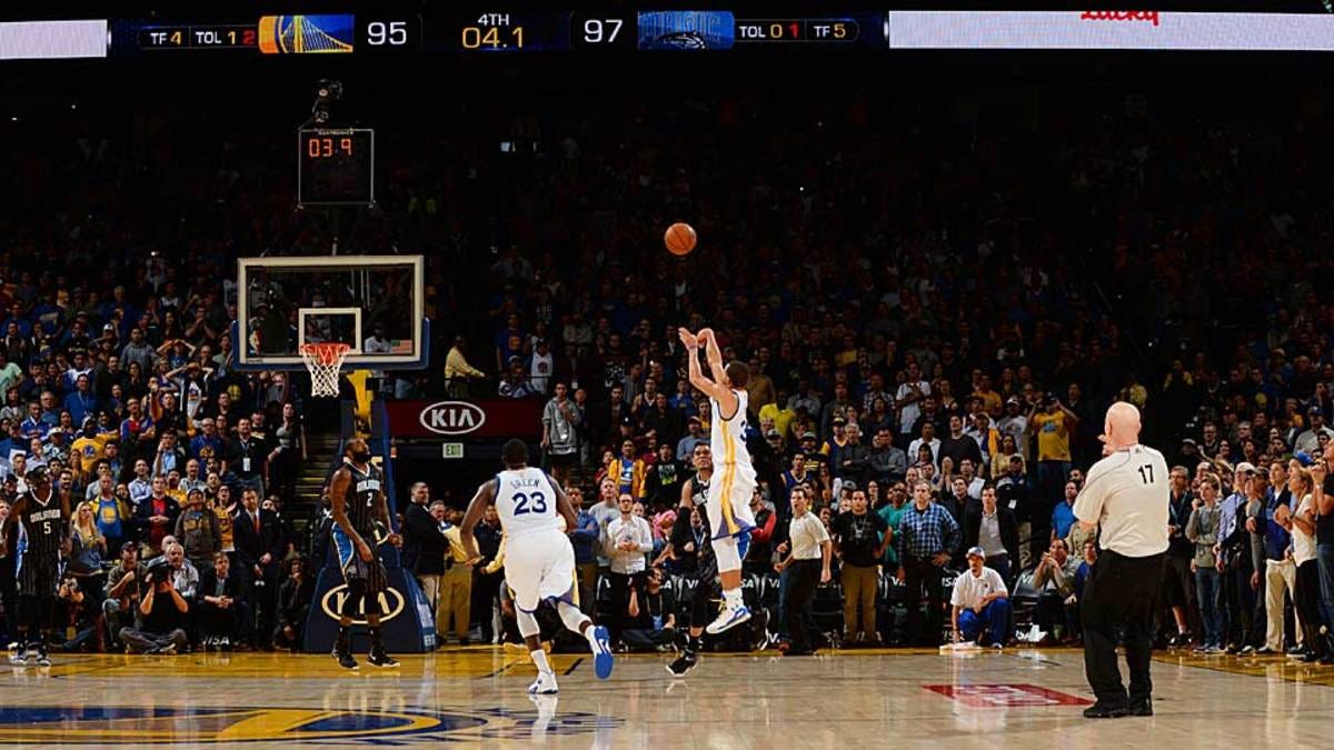 Watch: Warriors' Stephen Curry hits game-winning three-pointer to top Magic  - Sports Illustrated