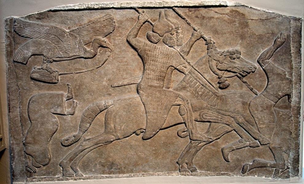 Relieve asirio de un jinete de Nimrud, ahora en el Museo Británico. "Escena de batalla, asirio, alrededor de 728 a. C. (CC BY-SA 3.0)