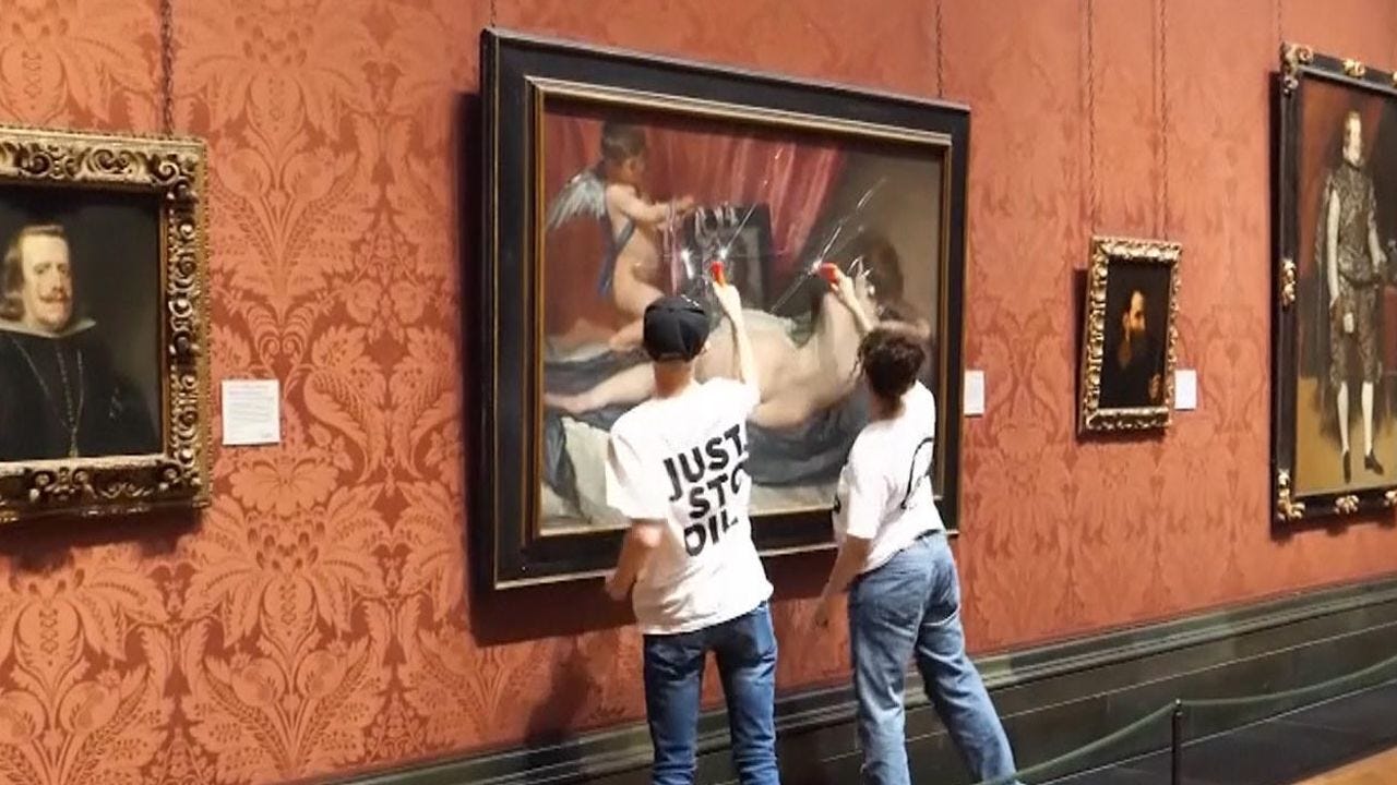 activistas de Just Stop Oil golpean un cuadro de Velázquez como protesta