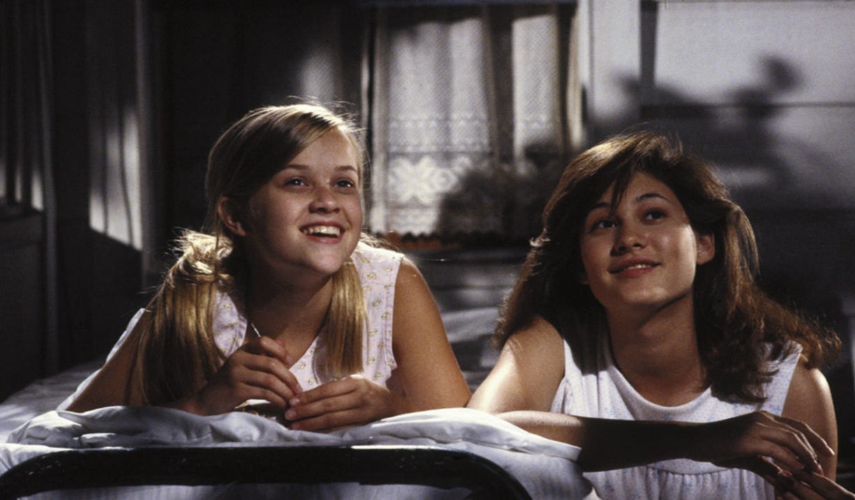 Reese Witherspoon as Dani and Emily Warfield as Maureen in The Man in the Moon.