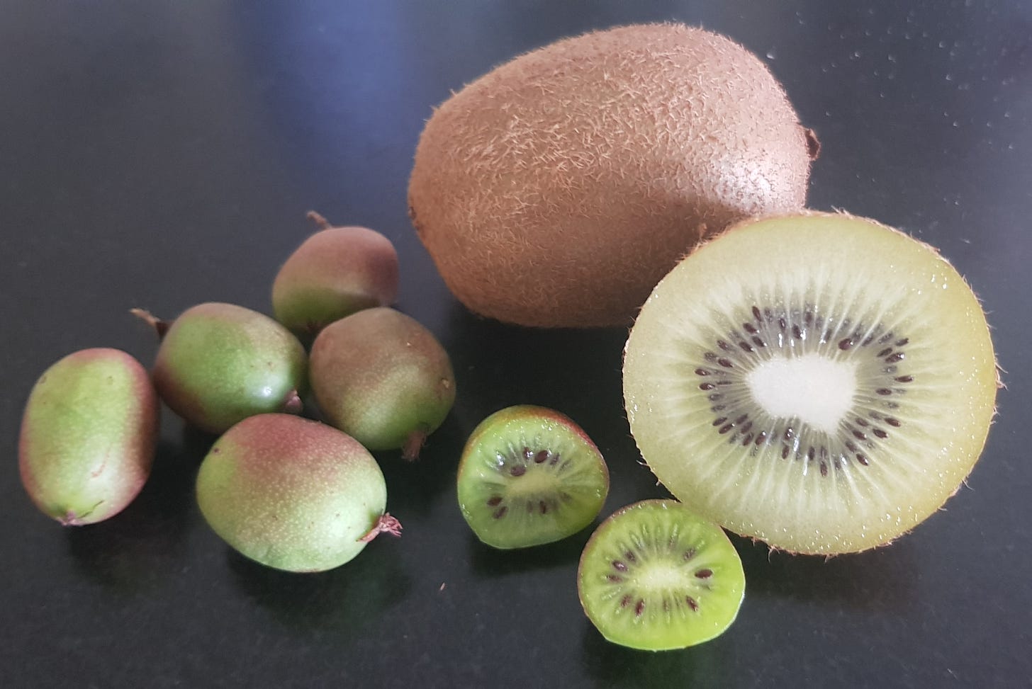 Kiwifruit &kiwiberries