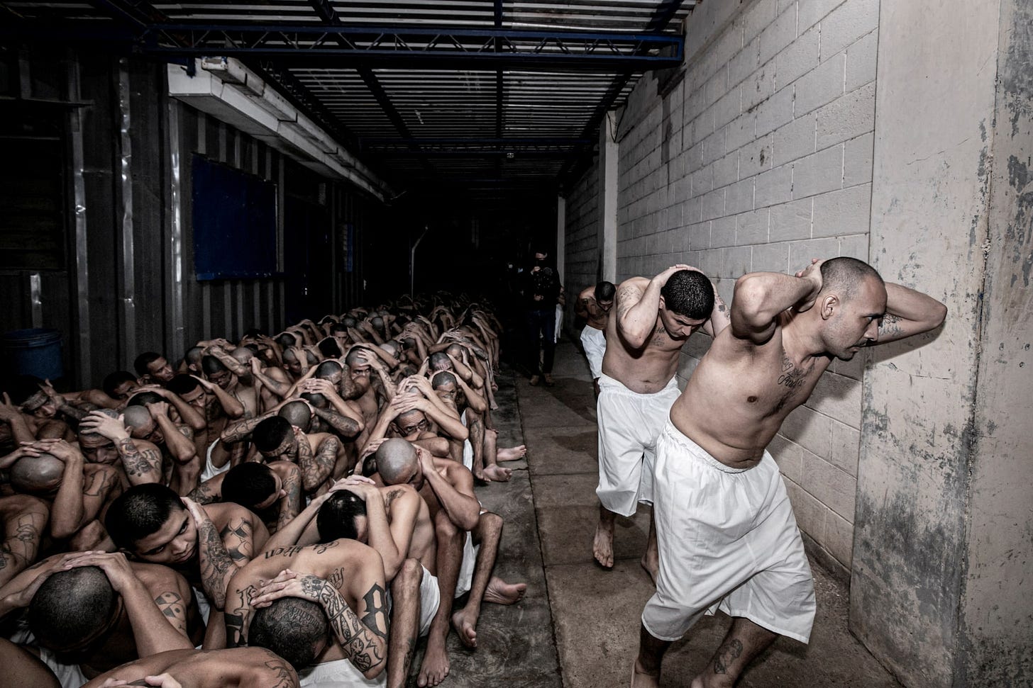 Gang members are tranferred to the Terrorism Confinement Center in Tecoluca Gang members are tranferred to the Terrorism Confinement Center in Tecoluca