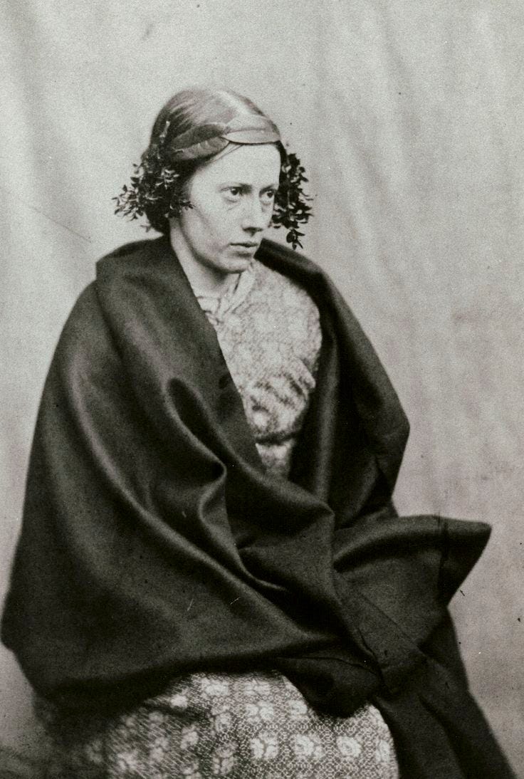 Kendra 🥂 on Twitter: "Patient at Surrey Co. Asylum dressed as Ophelia,  taken by psychiatrist and photo pioneer Hugh Welch Diamond, 1850s.  https://t.co/r2KrIFTGMb" / Twitter