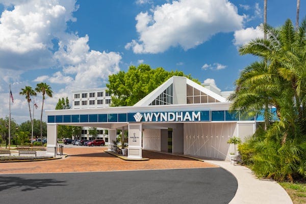 Wyndham Orlando exterior