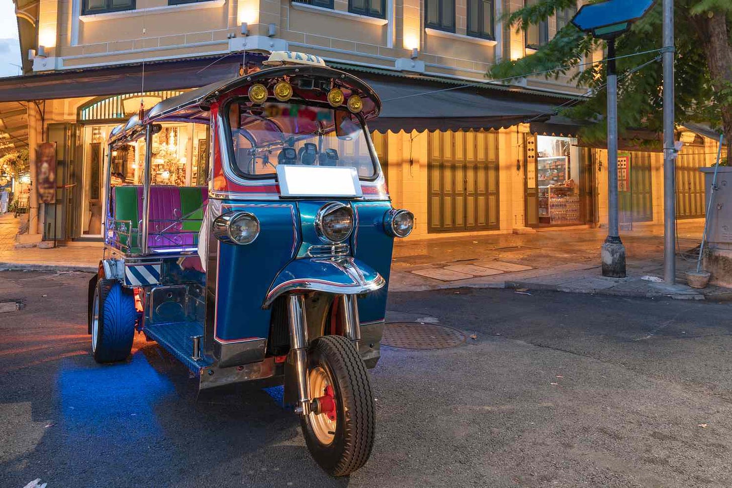 Tuk-Tuk: How to Use the Auto Rickshaws in Asia