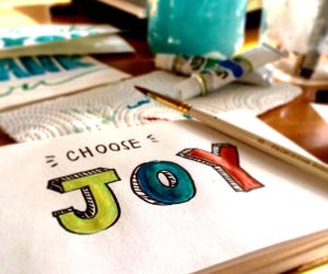 Picture of a canvas that says Choose Joy