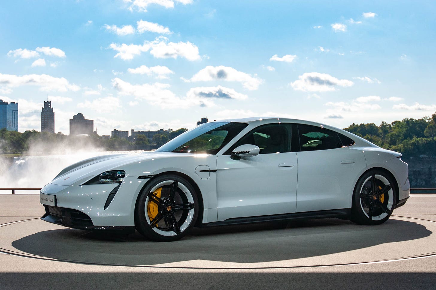 2020 Porsche Taycan preview: Electric car launches a gas-free future