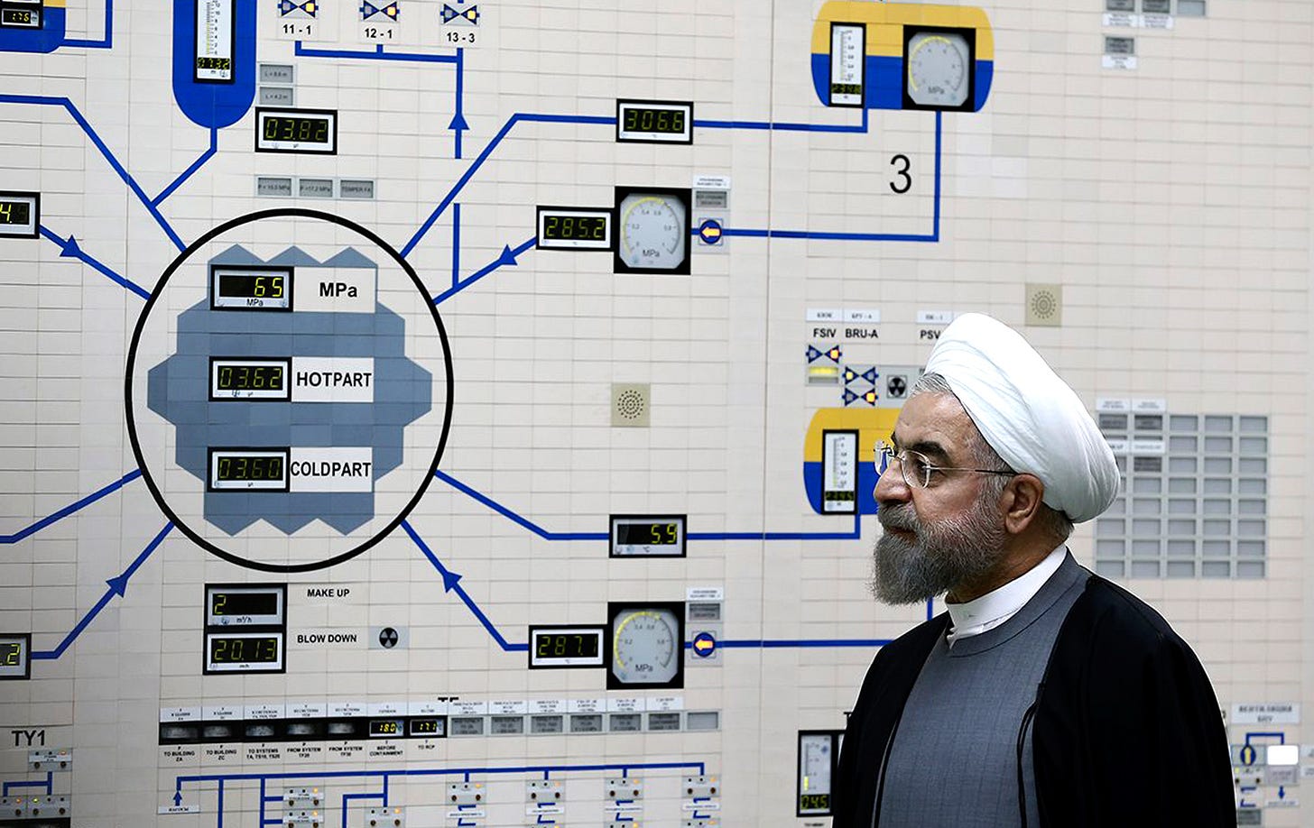 Pääministeri syytti Irania strategisesta pyrkimyksestä tuhota Israel, viitaten erityisesti Hamasin lokakuun 7. päivän hyökkäykseen ja Iranin tukemien joukkojen toimintaan Syyriassa ja Jemenissä. Israelin vastatoimet ovat kohdistuneet myös näihin alueellisiin toimijoihin. Pääministeri syytti Irania strategisesta pyrkimyksestä tuhota Israel, viitaten erityisesti Hamasin lokakuun 7. päivän hyökkäykseen ja Iranin tukemien joukkojen toimintaan Syyriassa ja Jemenissä. Israelin vastatoimet ovat kohdistuneet myös näihin alueellisiin toimijoihin.