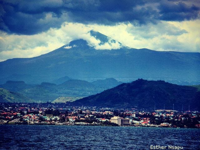 A photo of the town of Goma, DR Congo, on the edges of Lake Kivu
