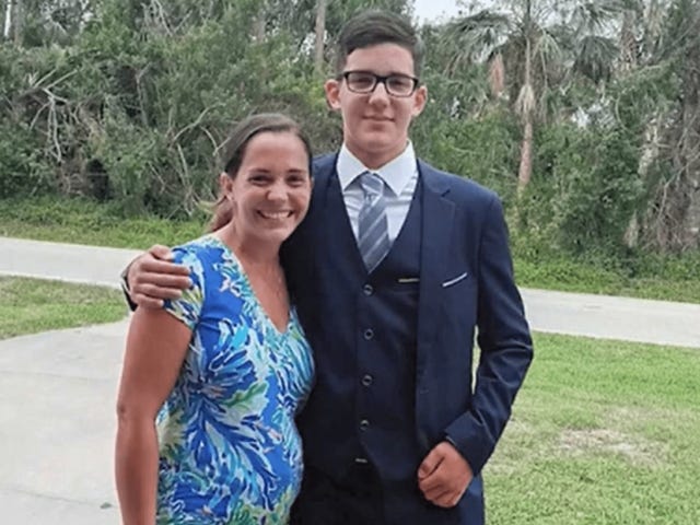 Florida Teen Stabs Mother To Death One Year After Killing Father |  2oceansvibe News | South African and international news