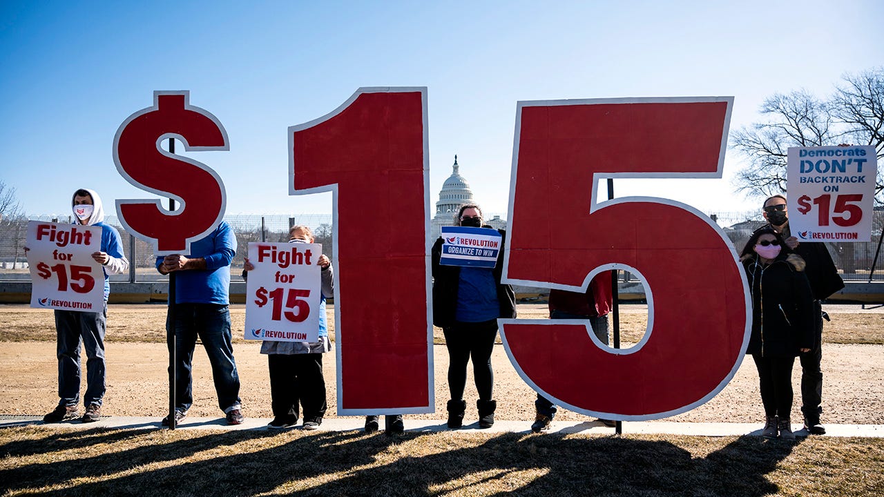 Most Americans support a $15 federal minimum wage | Pew Research Center