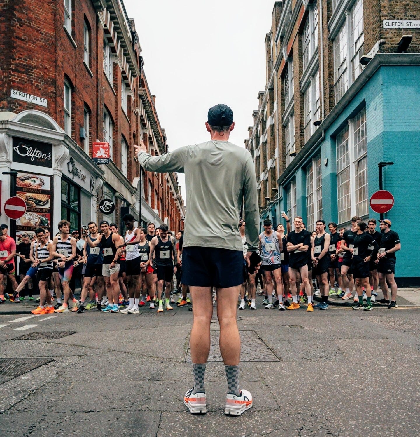 Luke Myers starting an Unsanctioned Athletics race.