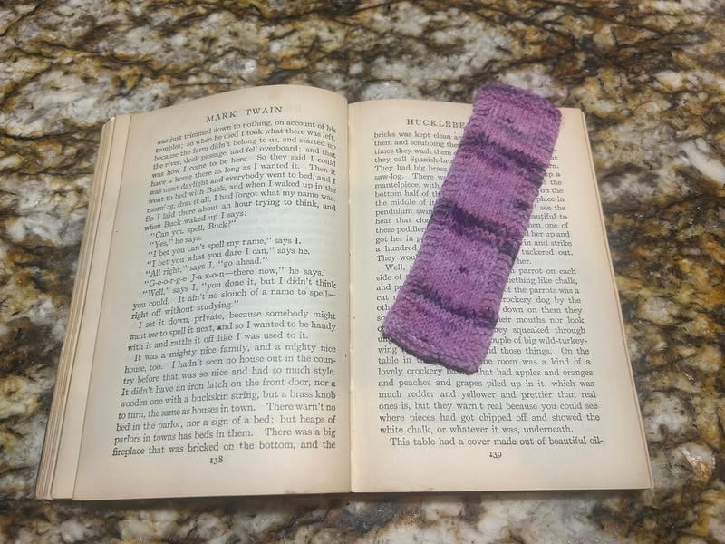 May be an image of ‎diary, book, lace and ‎text that says '‎TWAIN HUCKLEBE bricks trubbing ng chem מבוי think, Bл) iddler nhead. he. た円 ETEA Sne ,bu didn't sloueh &n a spell- לתהקבו dجهم trike nekered itid because somebody thing1 was nd mighty Itce dida squeaked style. turn, things- the kind a orangos front string, but brass knob There warn parior, nor sign fa bed; but heaps of them pariors SVLLS sb There was big firepiace that was bricked on the bottom, appier lovely peaches much redder yellower prettier ones but hey warn't because you could where pieces had chipped showed the whatever underneath. had made beautiful oil- 139‎'‎‎