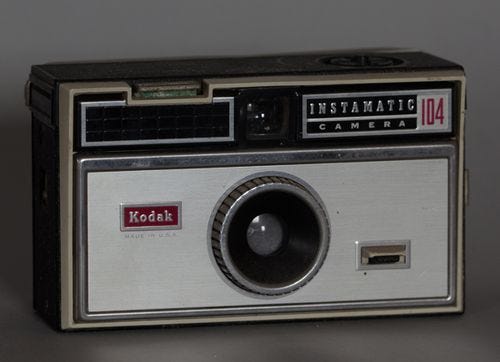 Instamatic 104, equivalent to the 100 with flashcube interface
