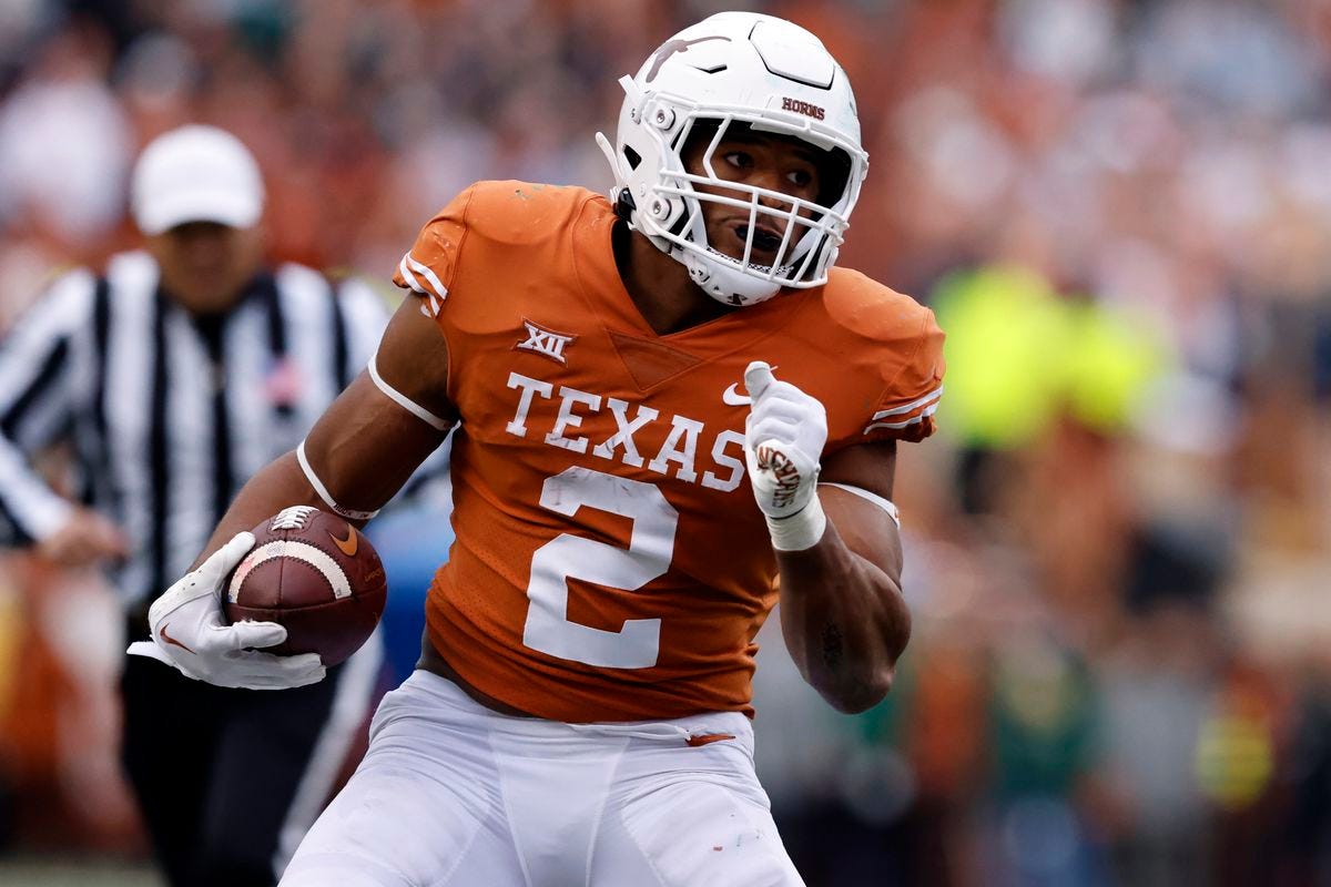 Roschon Johnson injury: Texas RB breaks hand in Senior Bowl practice, will  likely miss game - DraftKings Nation