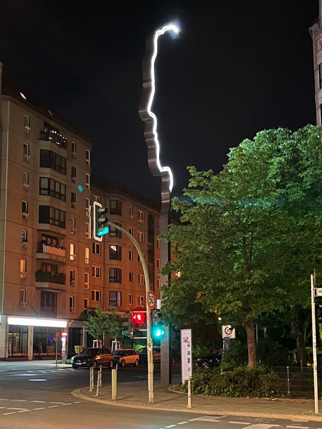 A lightning bolt in the sky

Description automatically generated