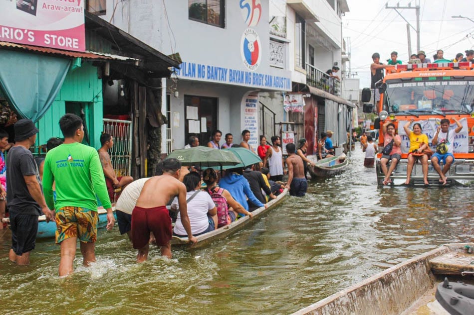 Incessant rains inundate 22 of 24 Bulacan towns, cities