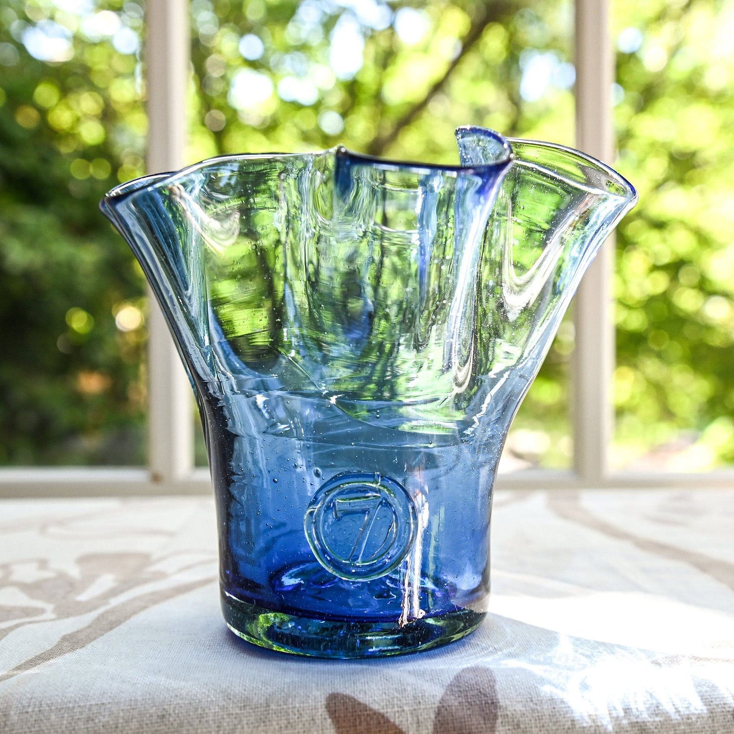 Petite Lettuce Leaf Vase (Blue)