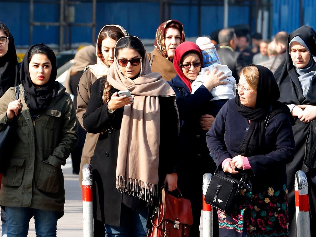 Iran to 'firmly punish' people who violate hijab law: Report | Al Arabiya  English