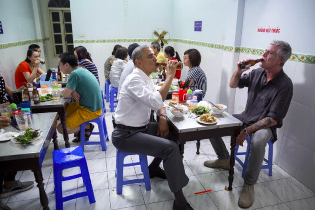 Obama remembers Anthony Bourdain by tweeting photo from Vietnam meal - Vox