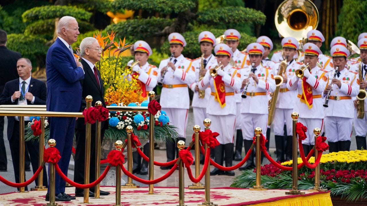Biden in Vietnam makes his latest attempt to draw one of China's neighbors  closer to the US | CNN Politics