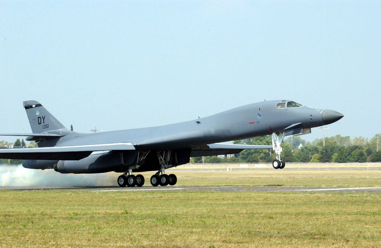Az orosz Szu-37-es vadászgépek elfogtak két amerikai B1-B bombázót és egy UAV-t a Fekete-tengeren