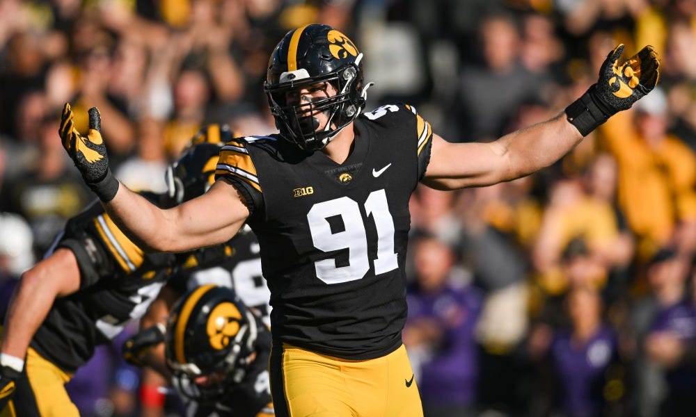 Pro Football Network gives Lukas Van Ness first-round NFL draft grade
