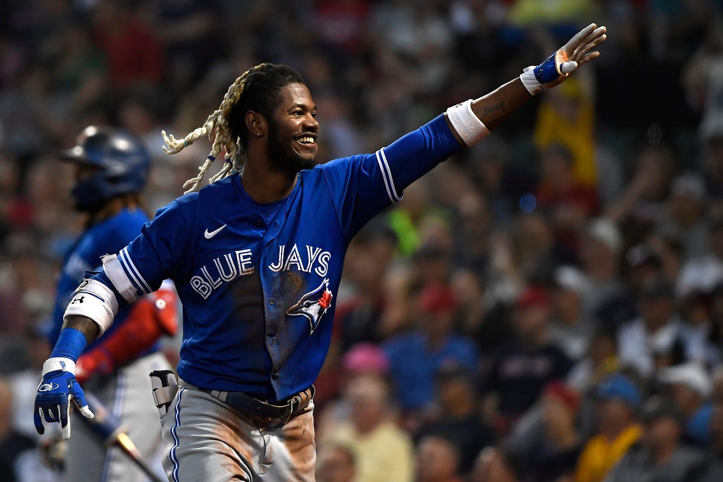 Blue Jays hit inside-the-park grand slam in historic rout of Red Sox