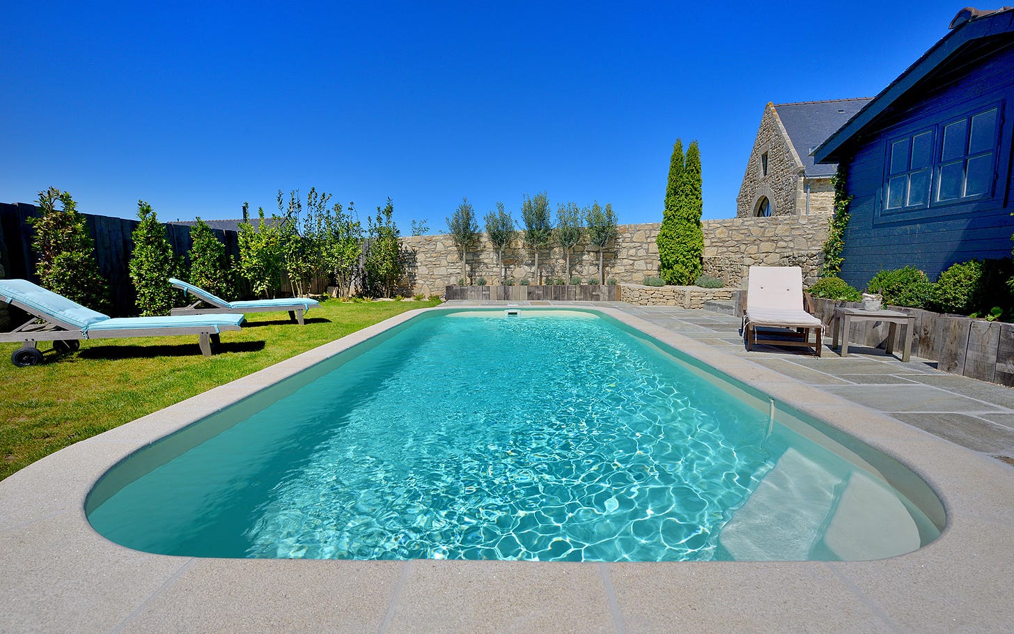 Lap pool: a pool for swimming at home | Waterair Swimming Pools