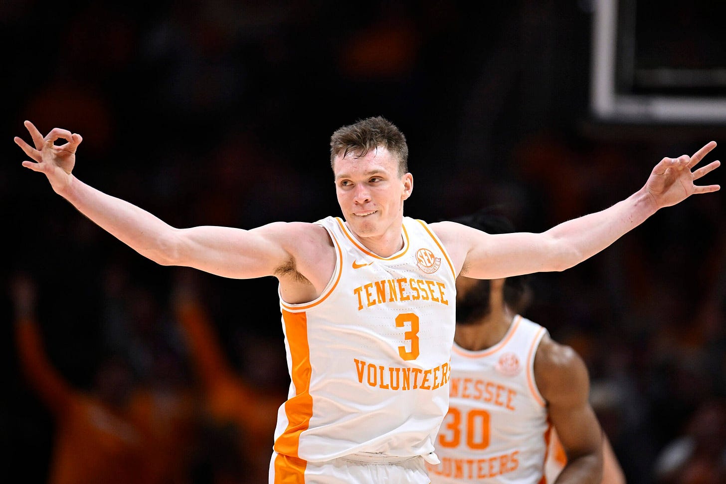 How Dalton Knecht went from unknown to Tennessee basketball's missing  ingredient - The Athletic