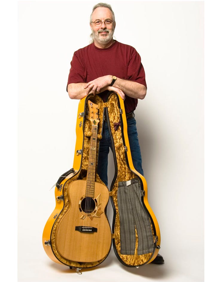 Al Williams with open Voyageur case in March 2007. Official portrait by Doug Nicholson. Al Williams with open Voyageur case in March 2007. Official portrait by Doug Nicholson.