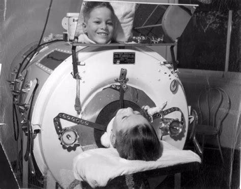 20 Vintage Photos of Iron Lungs for Polio Victims From Between the 1930s and 1950s ~ Vintage ...