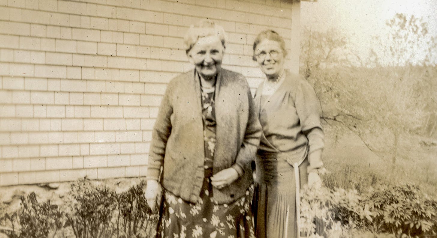 Sisters Frances Nash and Caroline Lowe