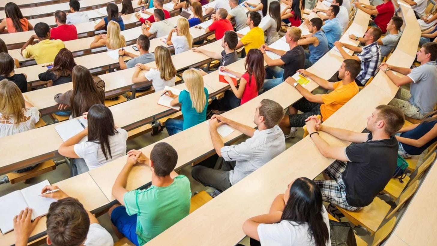 Vale la pena ir a la universidad? Solo el 36% de los estadounidenses confía  en la educación superior, según una encuesta | CNN
