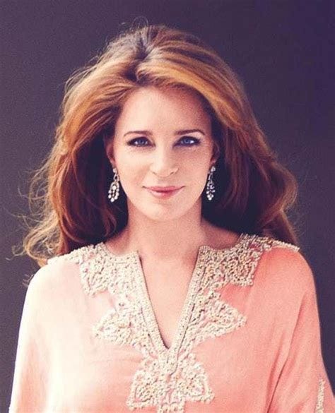 The Most Beautiful Royal Women Around the World | Queen noor, Royal ...