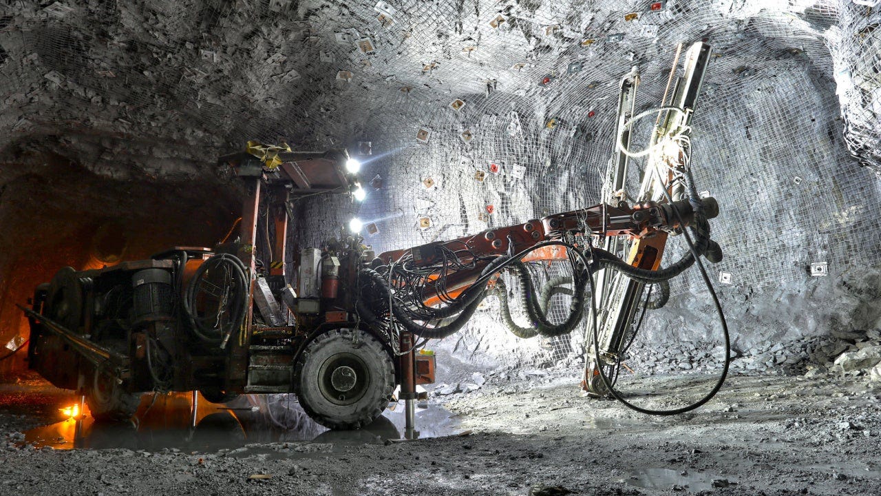 Who are the leading innovators in robotic coal mining for the mining  industry?