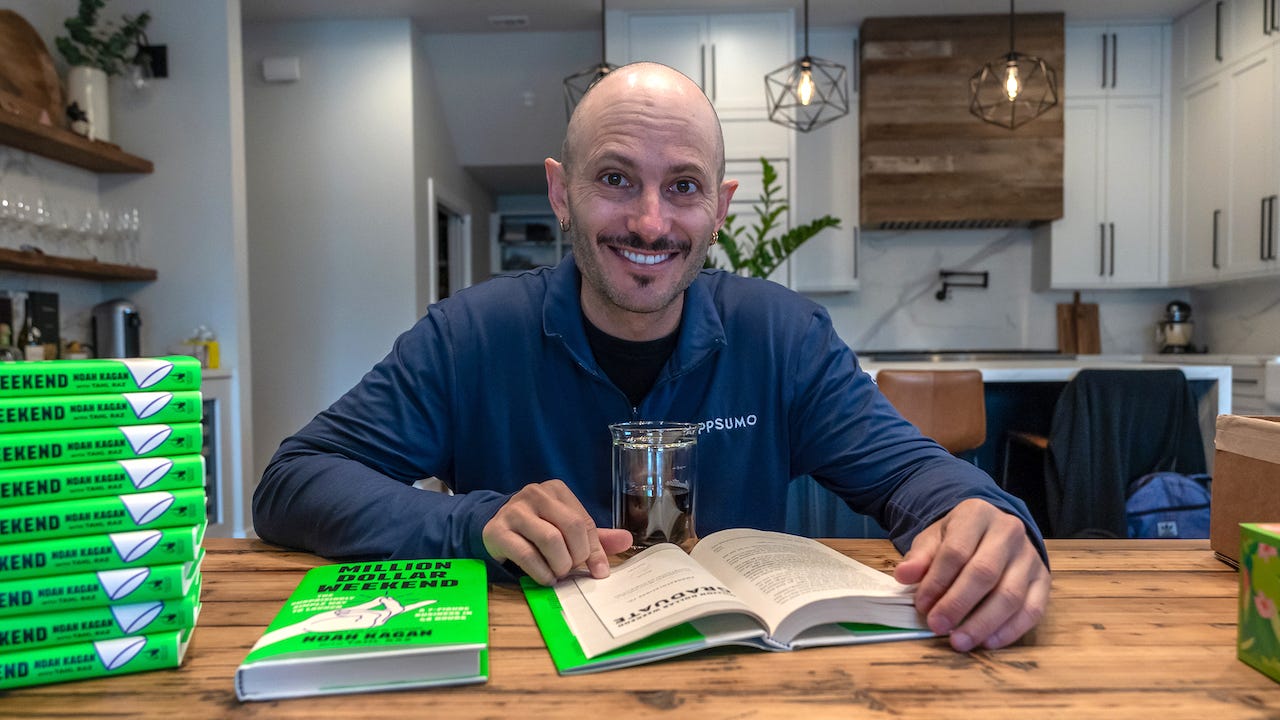 Noah Kagan on X: "Just announced my very first book this morning. It's  called Million Dollar Weekend. Amazed at the response so far. 🙇‍♂️ Need  help with your biz? Going live on