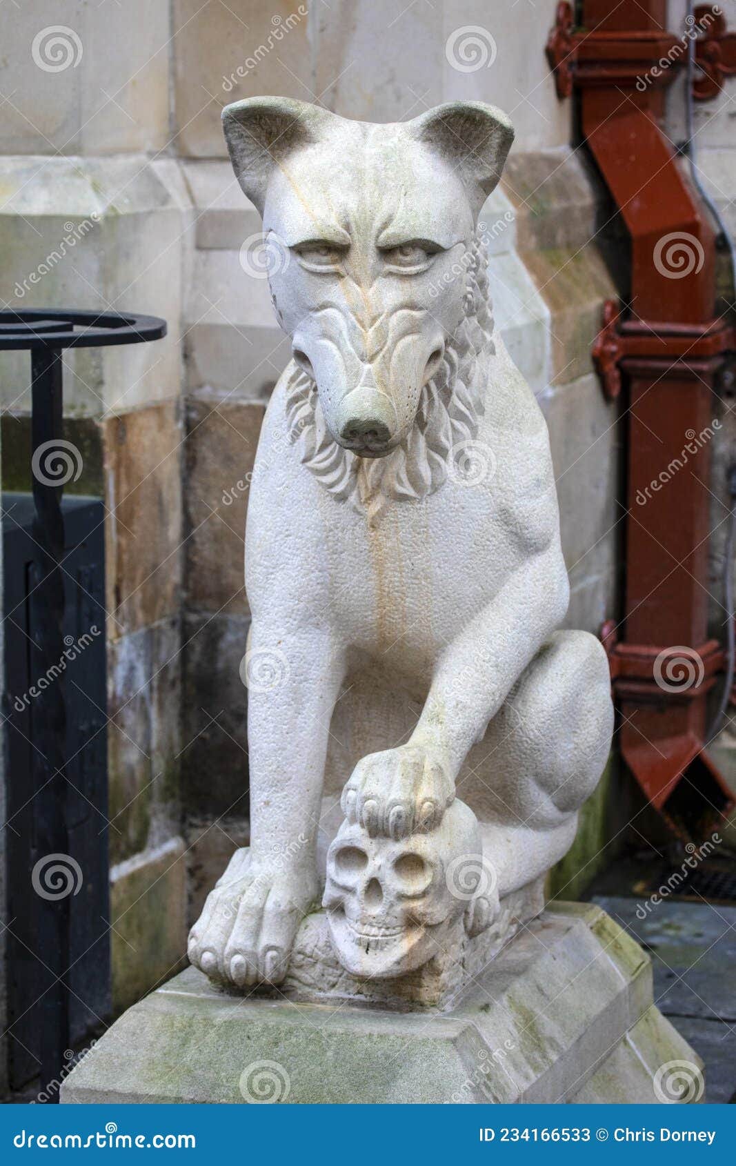 Wolf Guarding the Entrance To Inverness Town House in Scotland Editorial  Stock Photo - Image of animal, building: 234166533