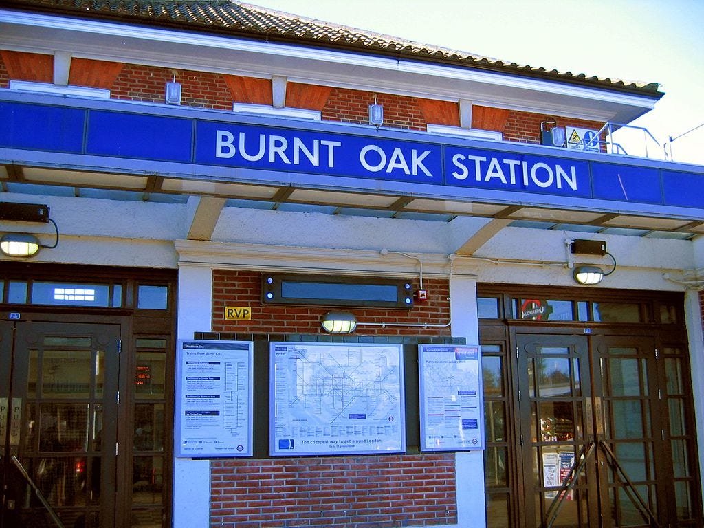 File:Burnt oak tube station entrance jan 07.jpg - Wikimedia Commons