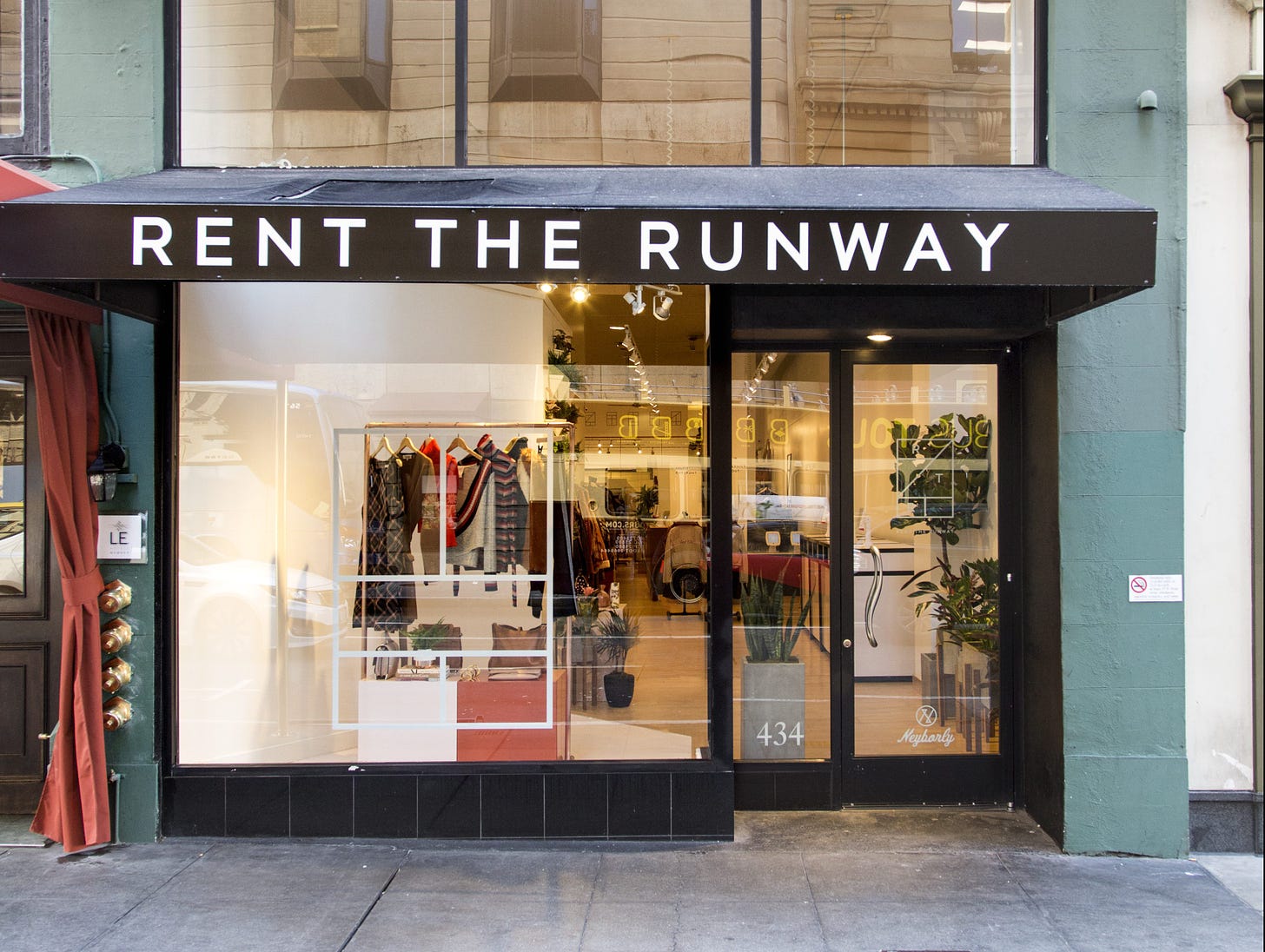 Rent the Runway hits a $1 billion valuation | TechCrunch