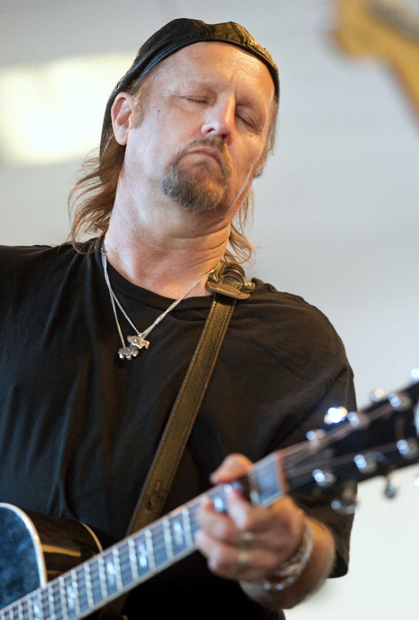 Texas singer-songwriter Jimmy LaFave, 61, dies of cancer