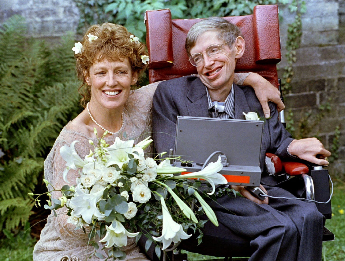 All you need to know about Elaine Mason, Stephen Hawking's second wife |  Metro News